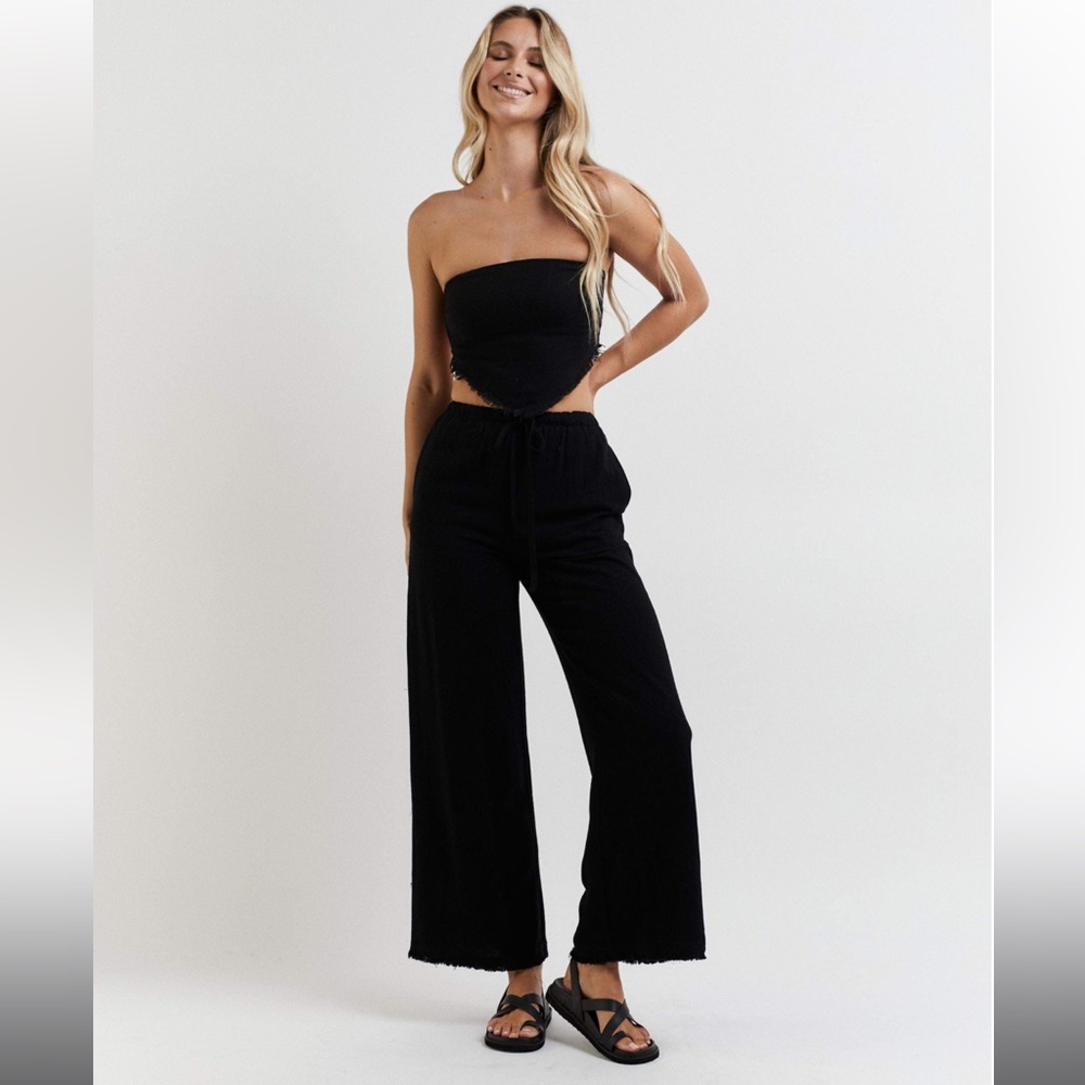 Black linen set